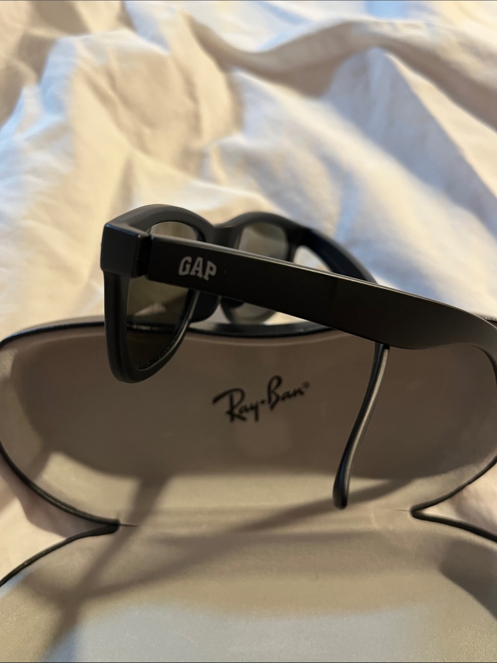 Gap x Ray-Ban Wayfarer Little Kids Sunglasses